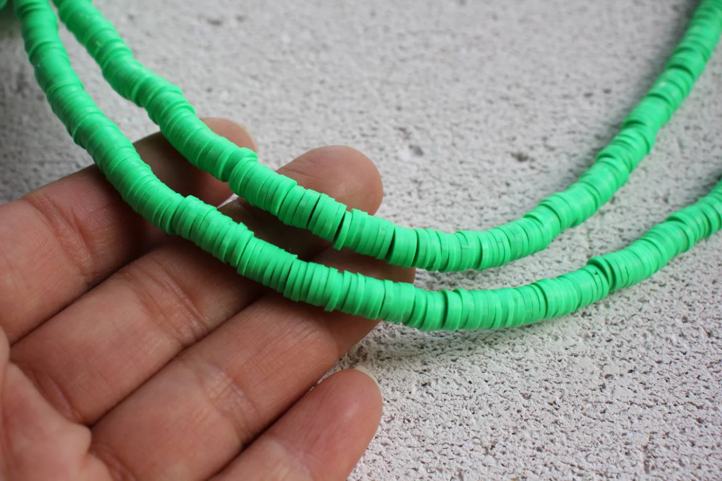 green-beading-finding-surfer-heishi-disc.