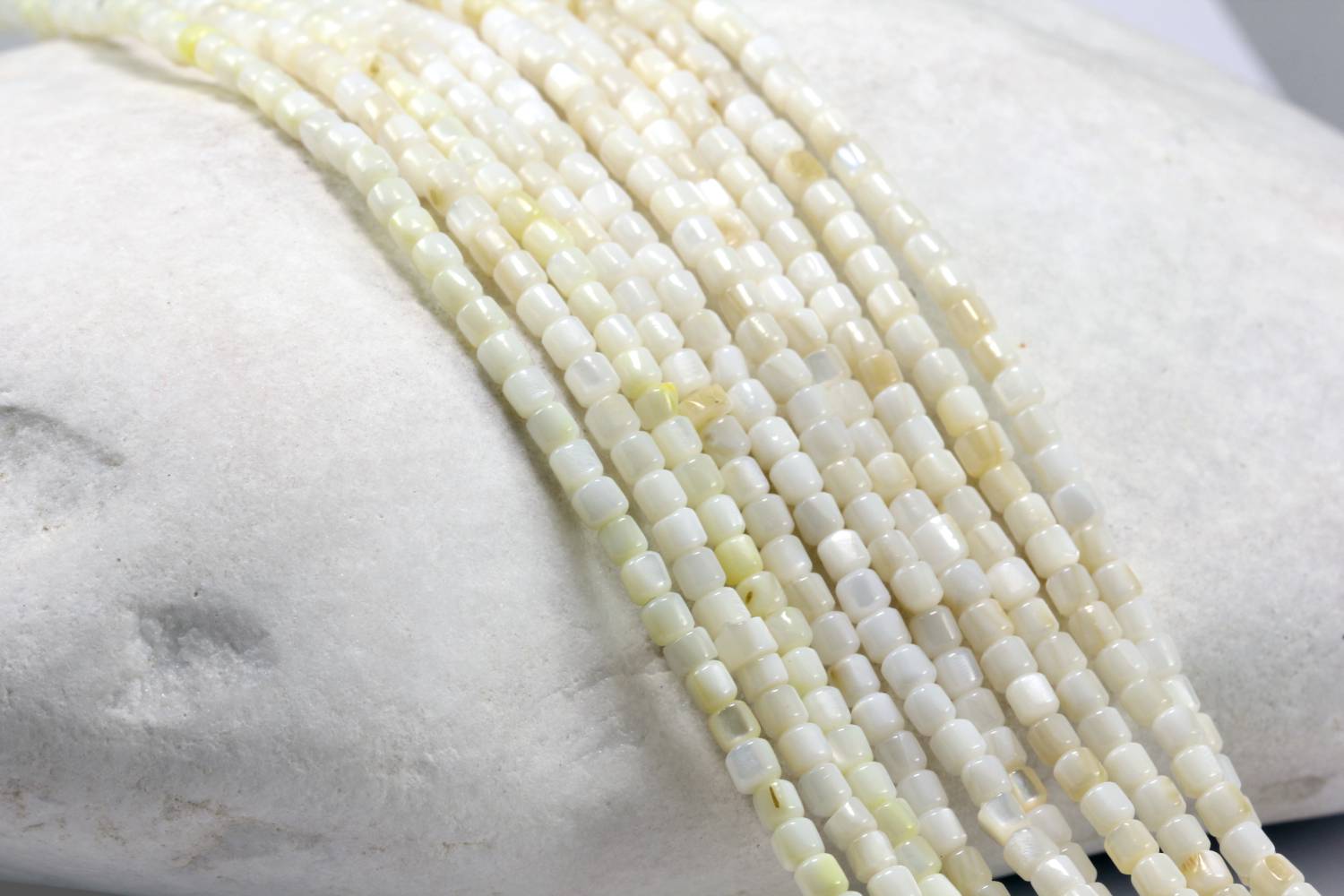 3mm-mini-barrel-shell-beads