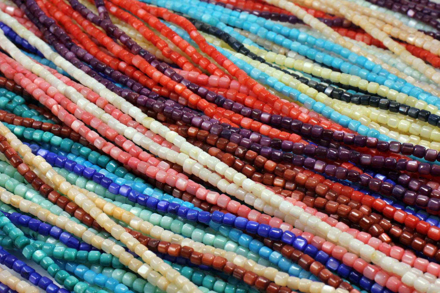 bulk-wholesale-shell-strand-beads