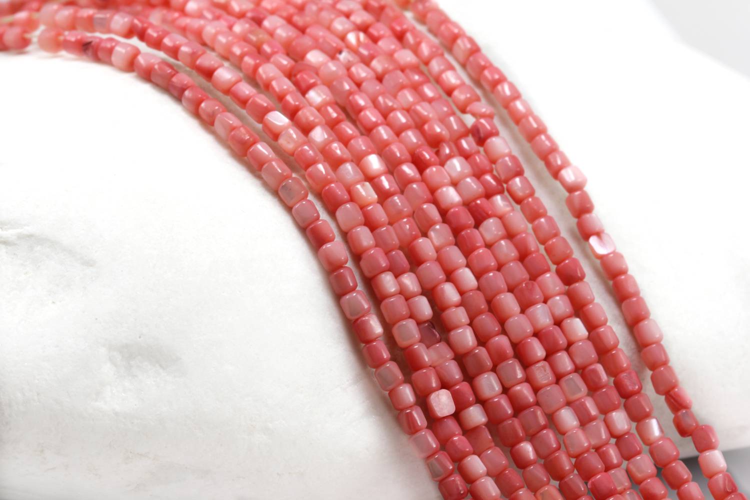 mini-shell-bead-strand