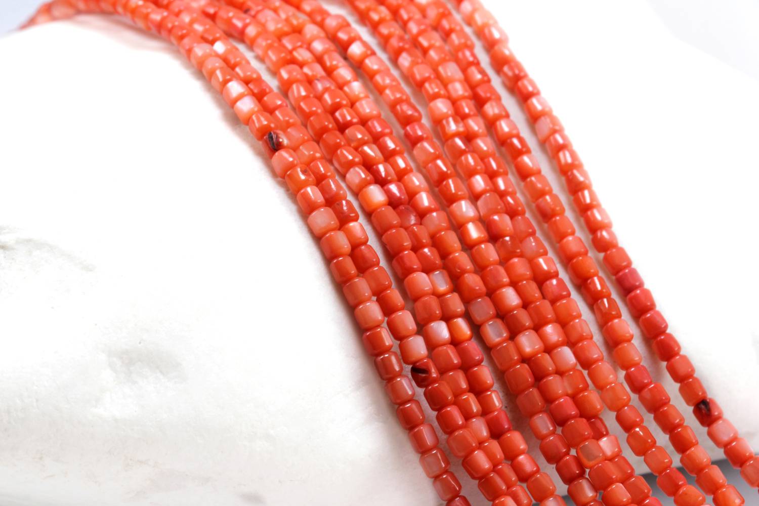 3mm-orange-red-coral-shell-bead