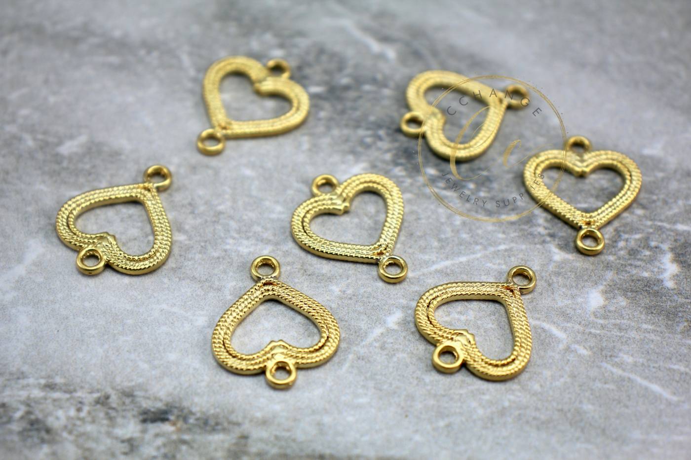 gold-metal-heart-shape-jewelry-charms