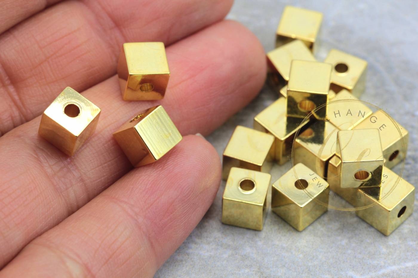 jewelry-metal-gold-cube-shape-charms