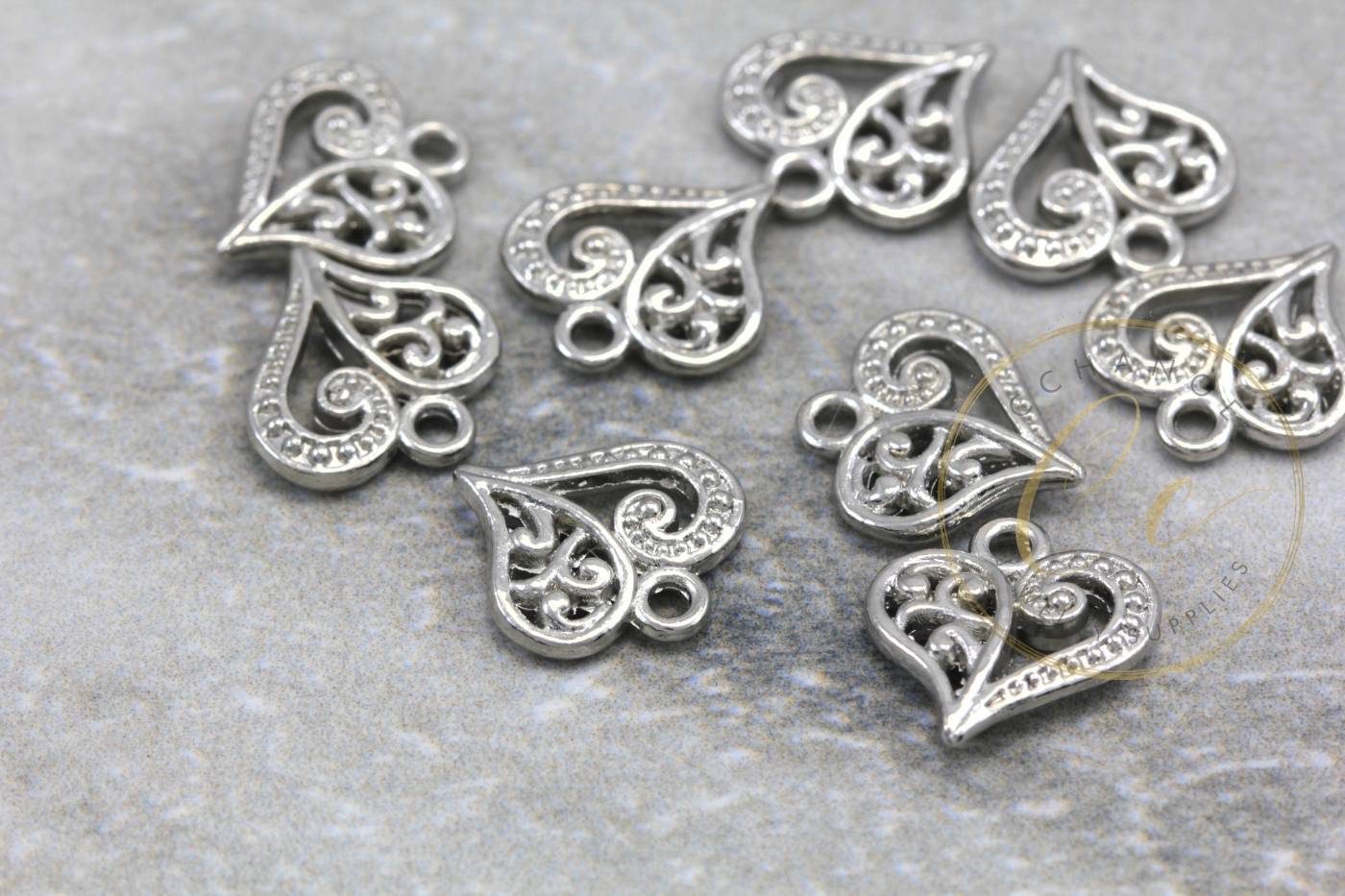 jewelry-metal-heart-pendant-charms