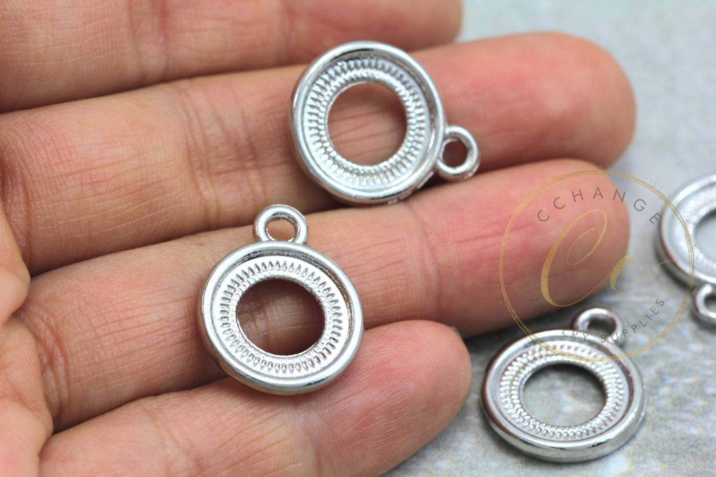 jewelry-metal-circle-pendant-charms