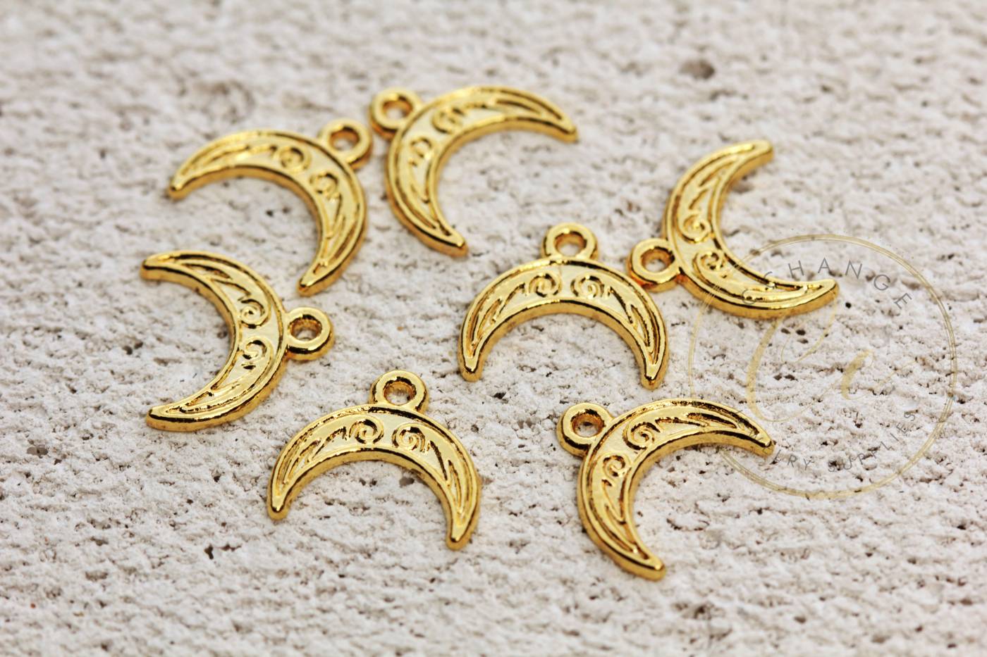 gold-plated-moon-pendant-charm