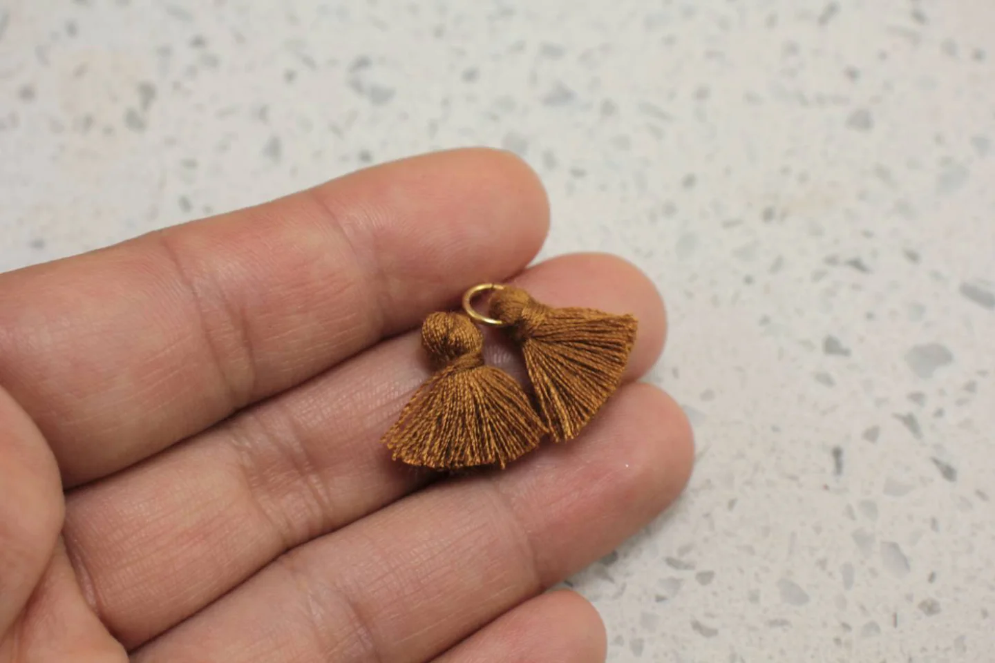 2cm-mini-cotton-tassel.