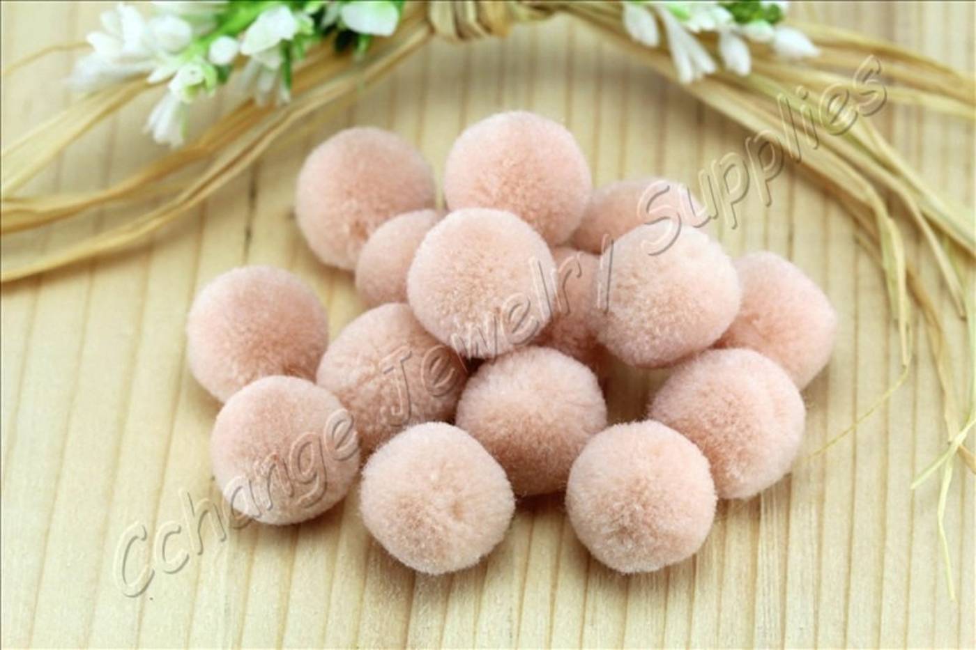 handmade-cotton-pompoms-pink