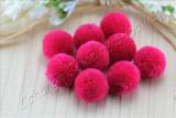 handmade-cotton-pompoms-fuchsia