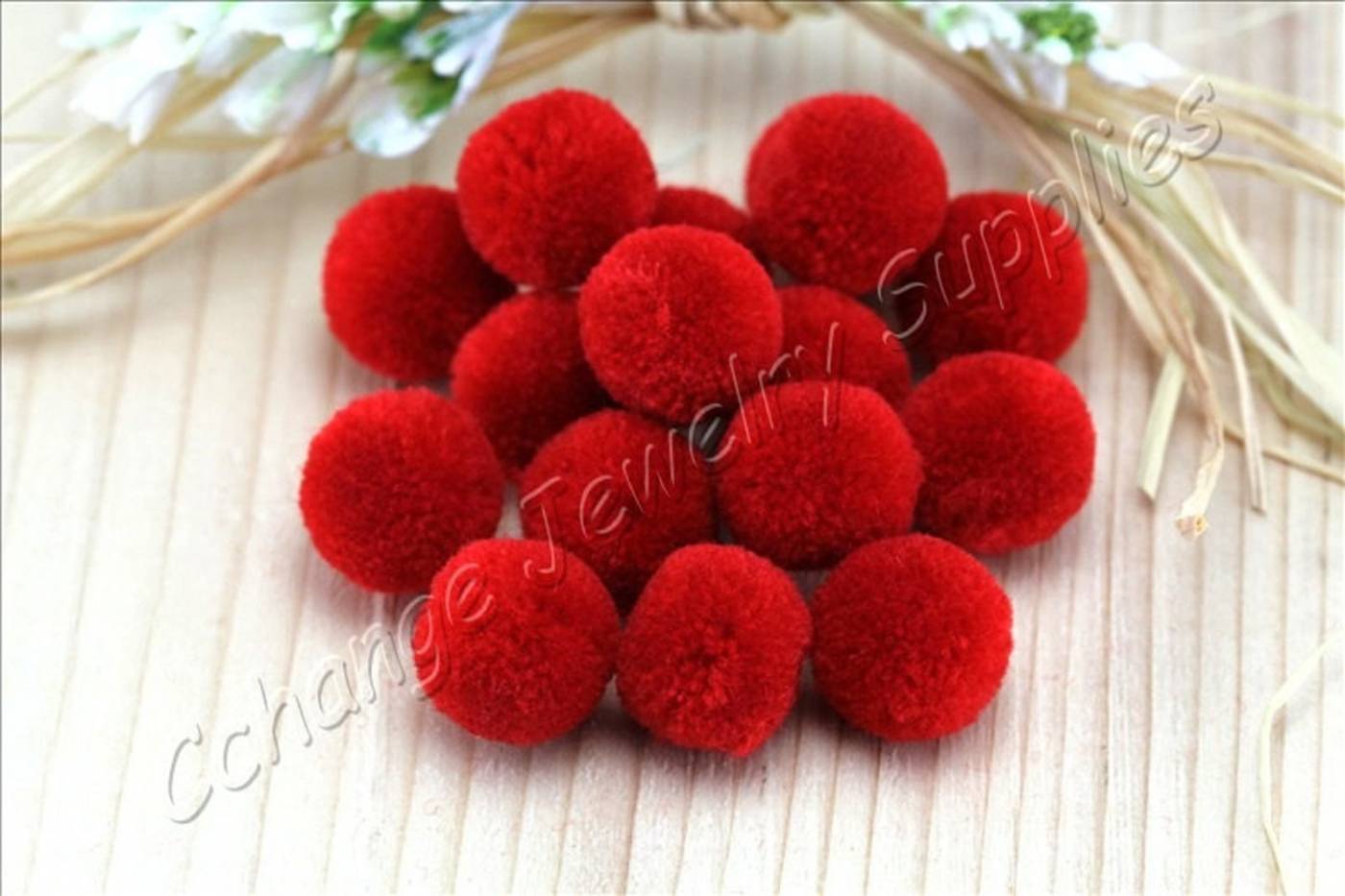 handmade-cotton-pompoms-red