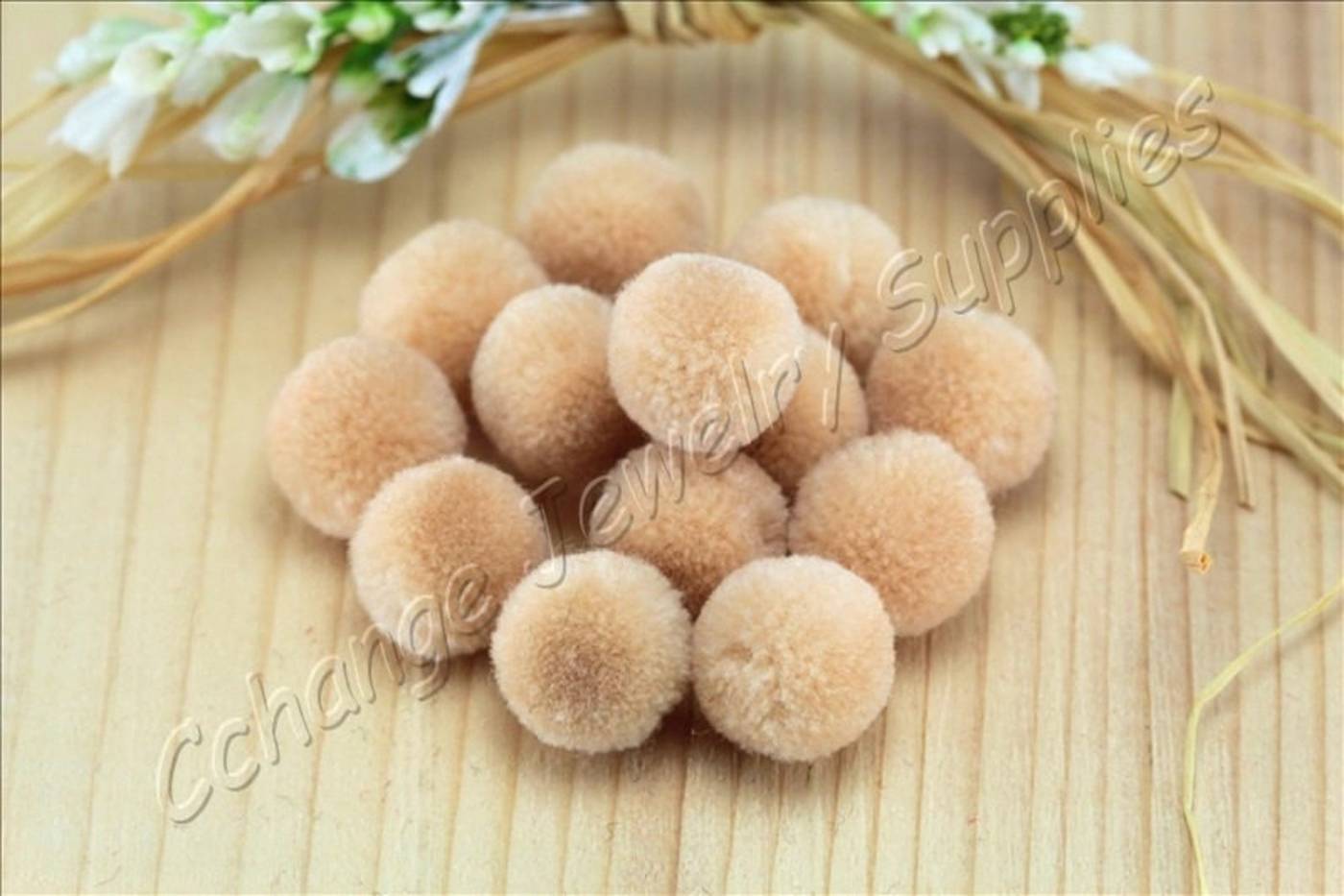 handmade-cotton-pompoms-cream