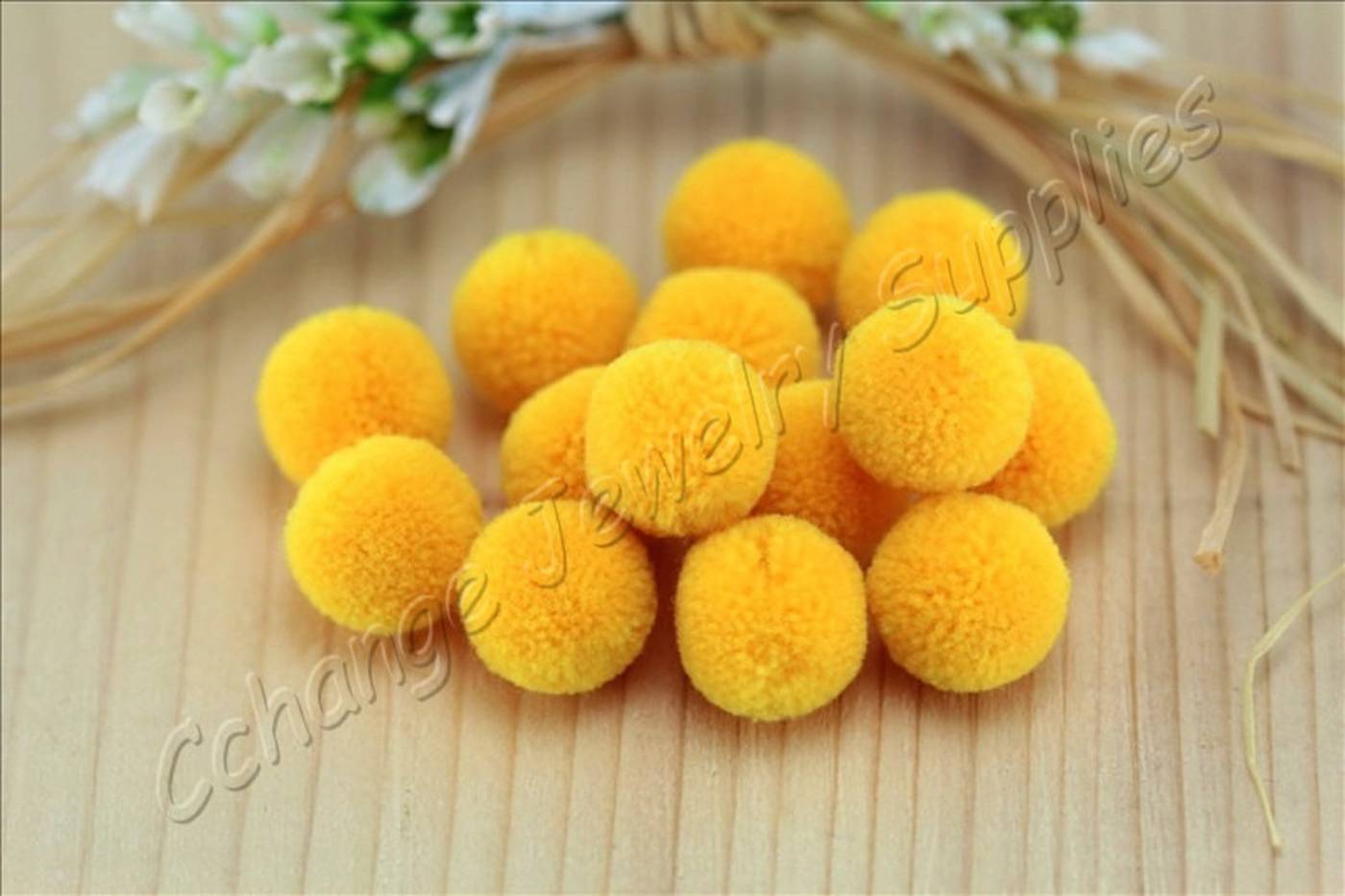 handmade-cotton-pompoms-yellow