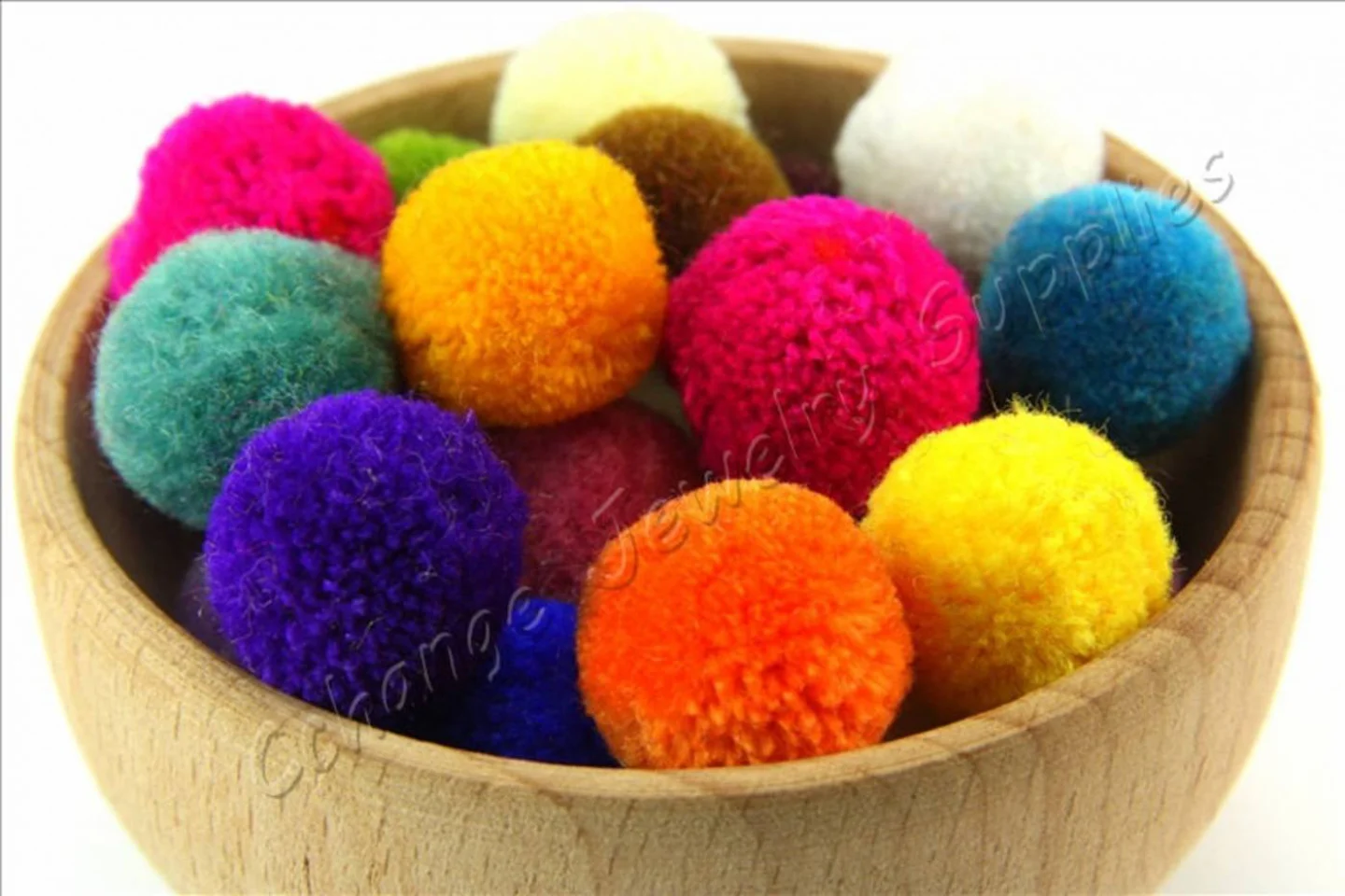 mini-handmade-cotton-pompom.