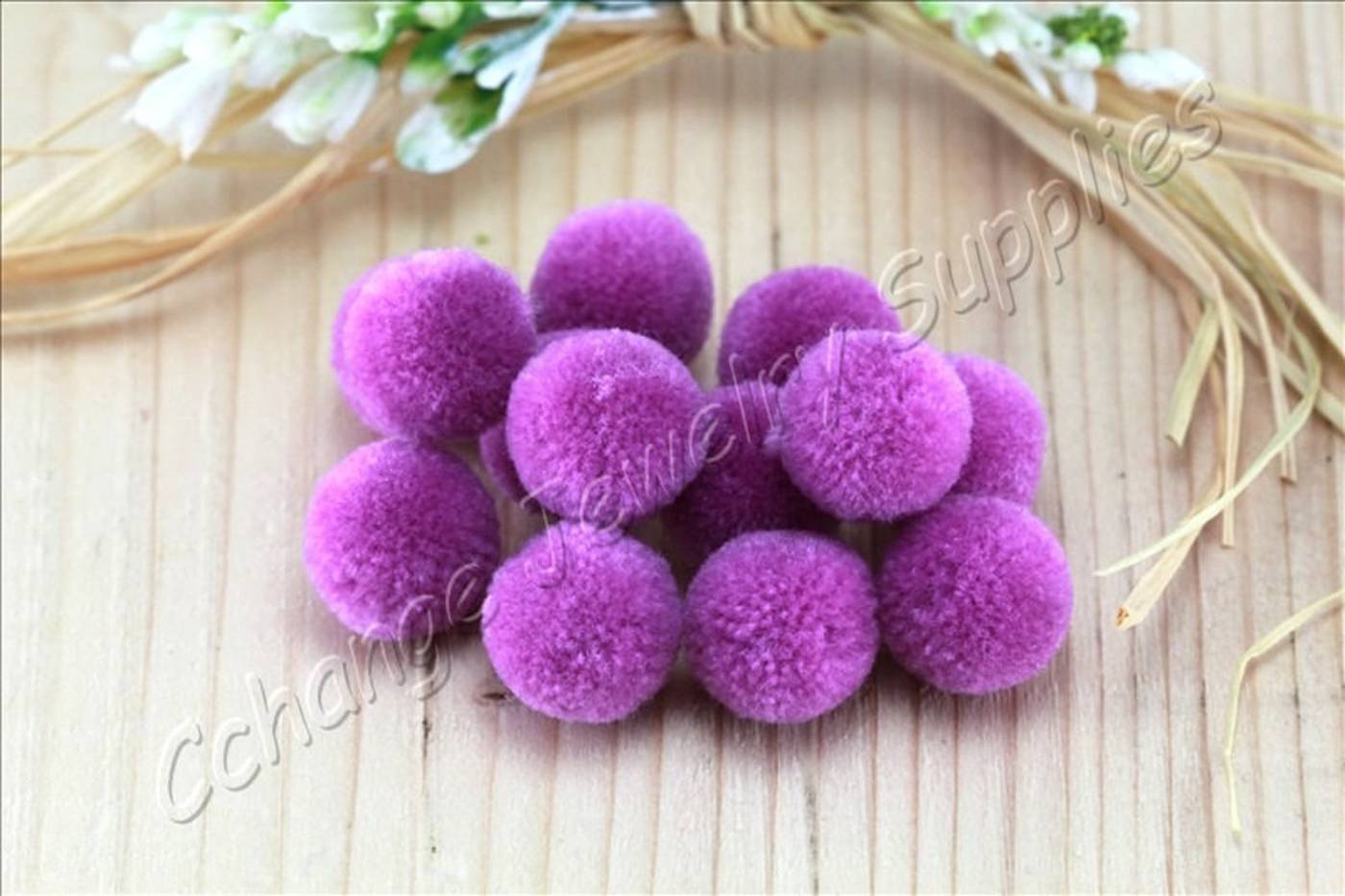 handmade-cotton-pompoms-lilac-purple