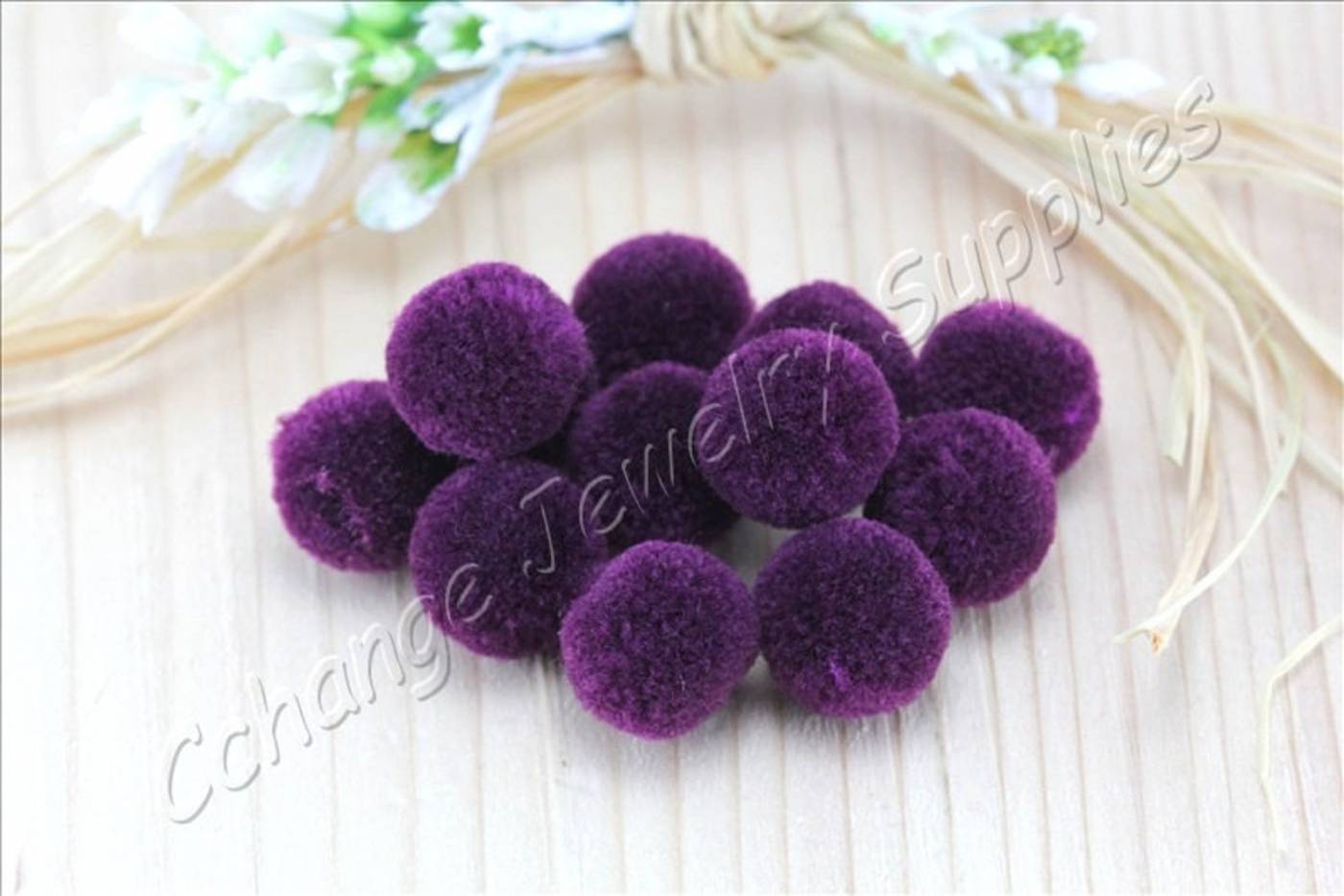 handmade-cotton-pompoms-violet-purple