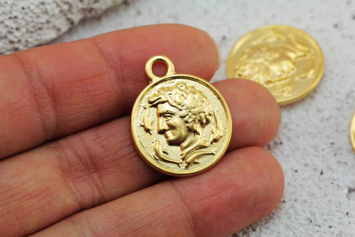 metal-old-coin-jewelry-findings-supplies.