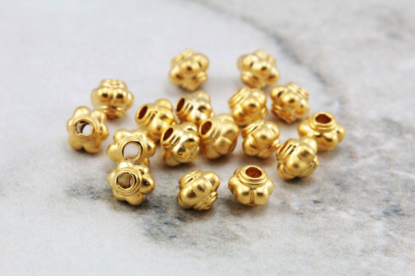 gold-plate-round-5mm-spacer-bead-finding