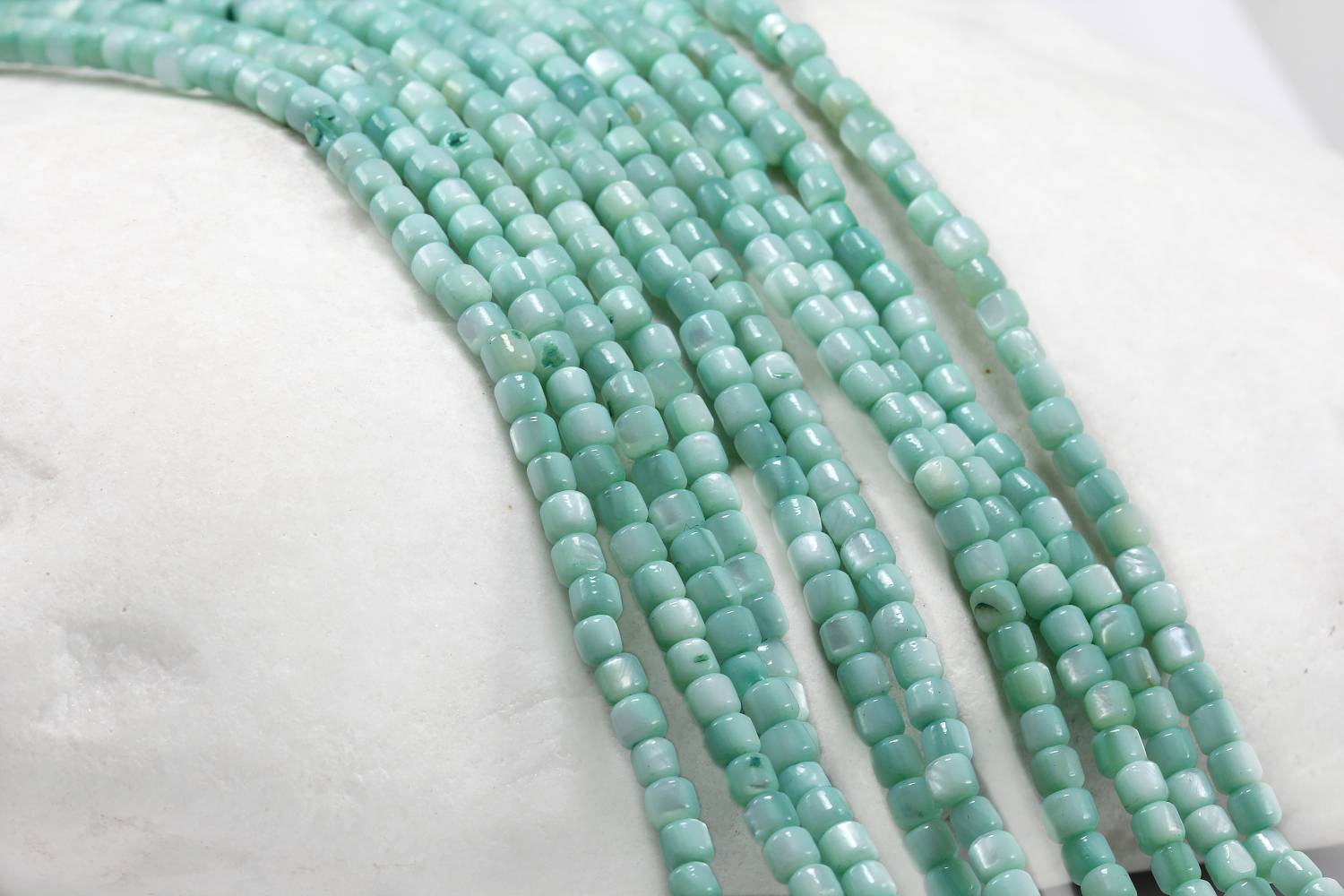 3mm-barrel-mint-green-shell-beads