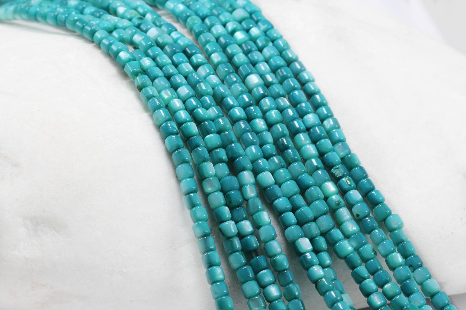 3mm-emerald-green-shell-beads