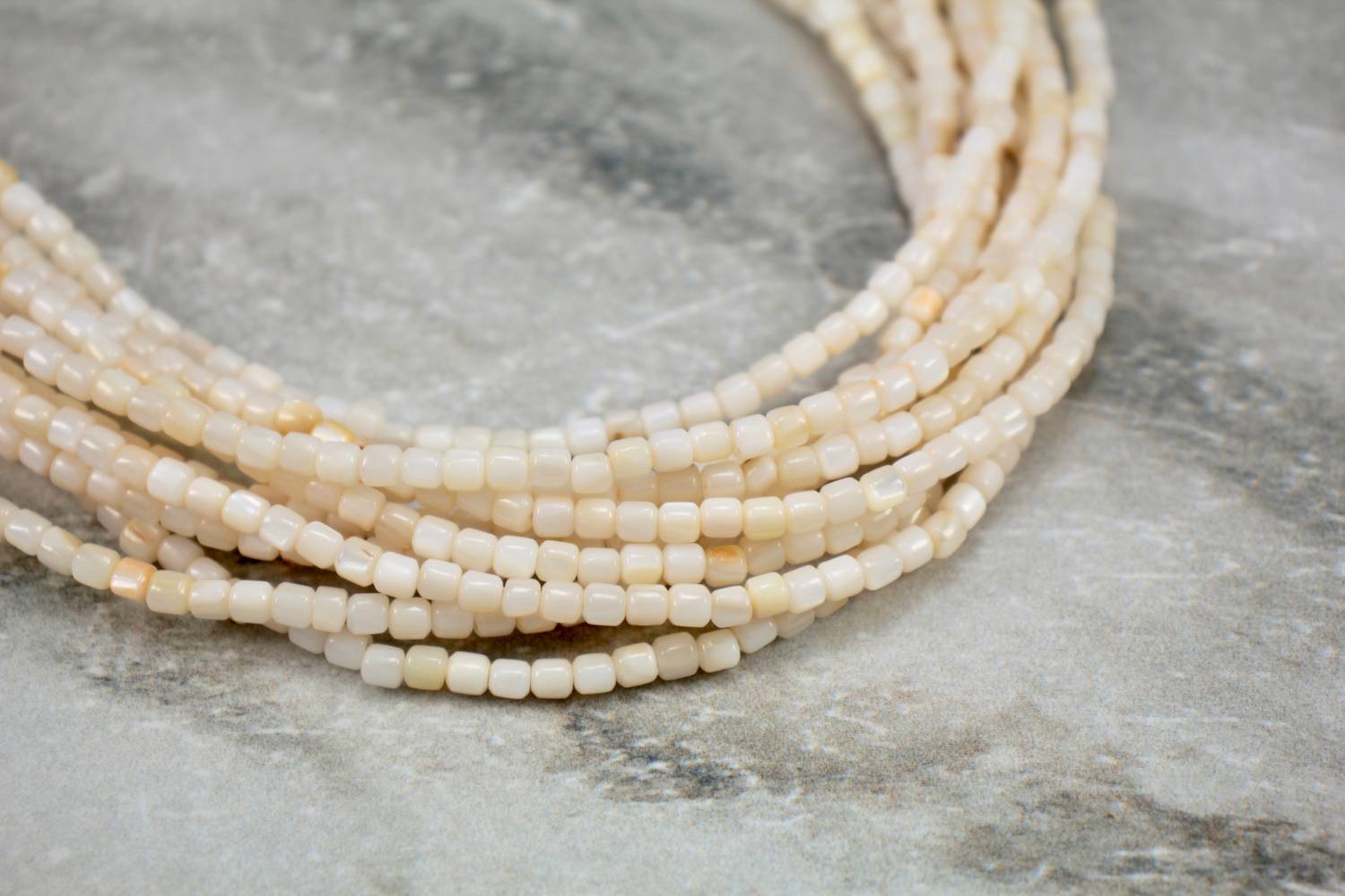 3mm-powder-colour-shell-beads