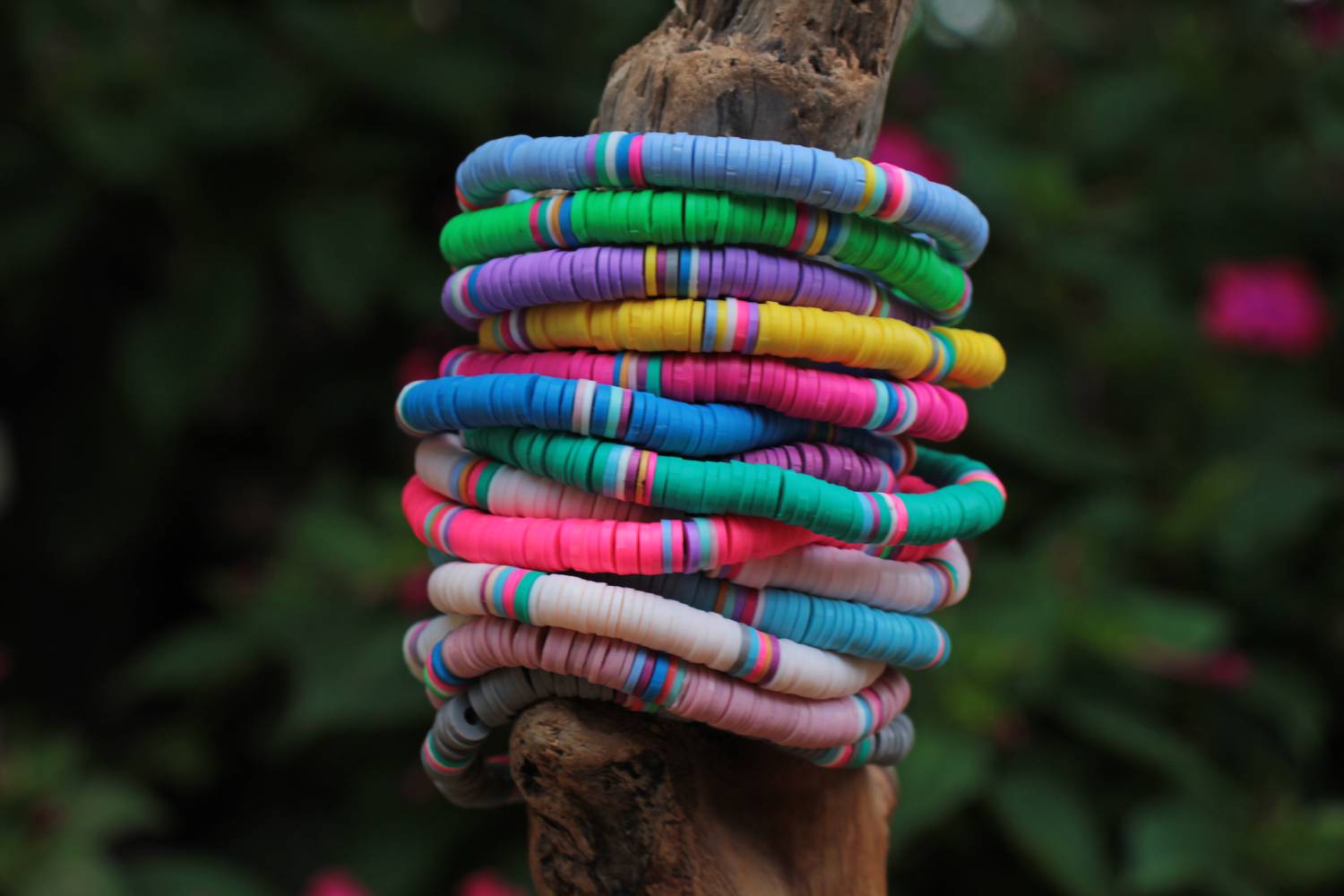 heishi-colorful-bracelet