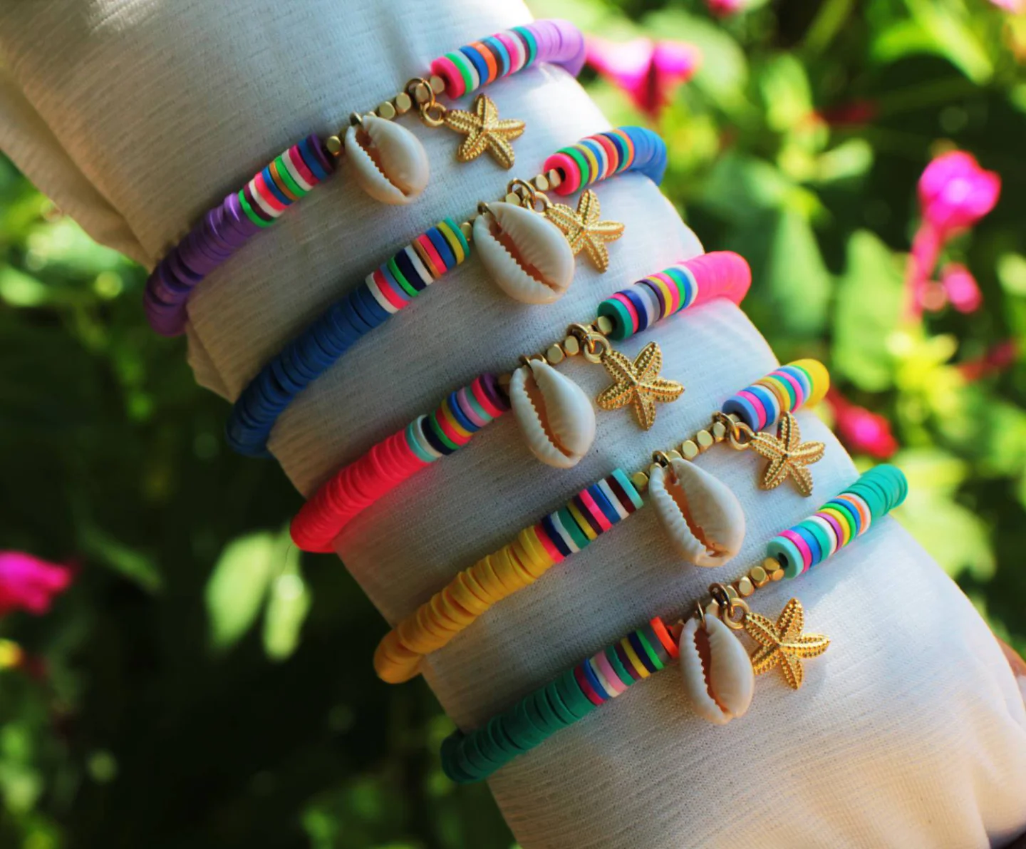 gold-plated-shell-charm-bracelet.