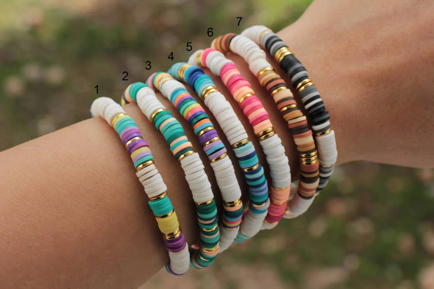 gold-accent-heishi-bracelet.