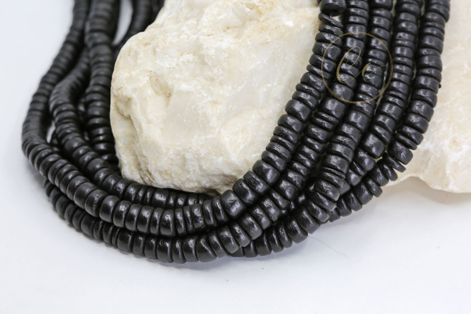 dyed-black-coconut-wood-beads
