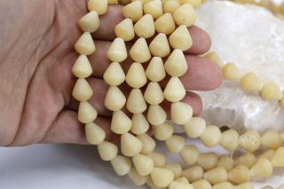 buri-seed-beads