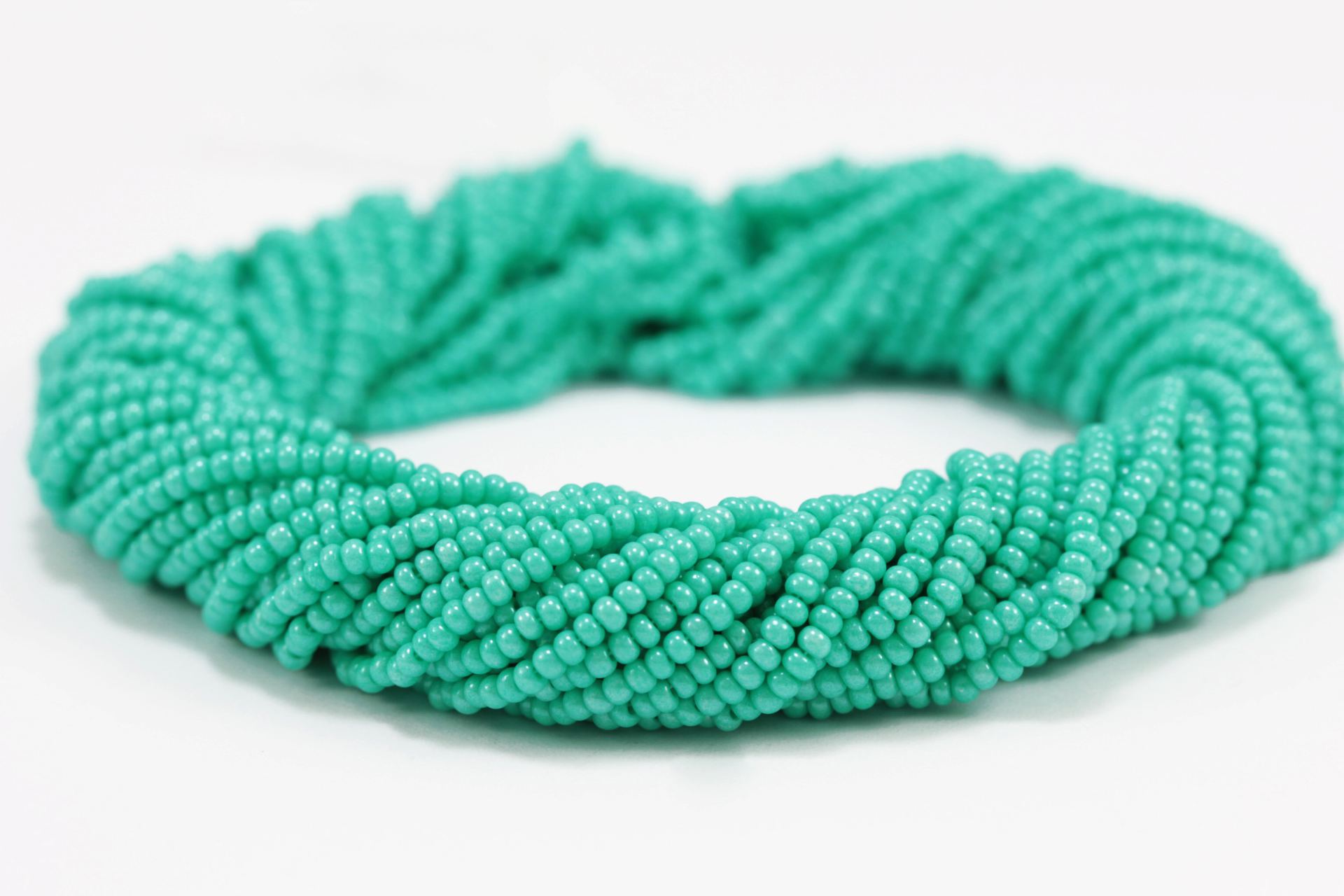 turquoise-green-czech-seed-bead-hank
