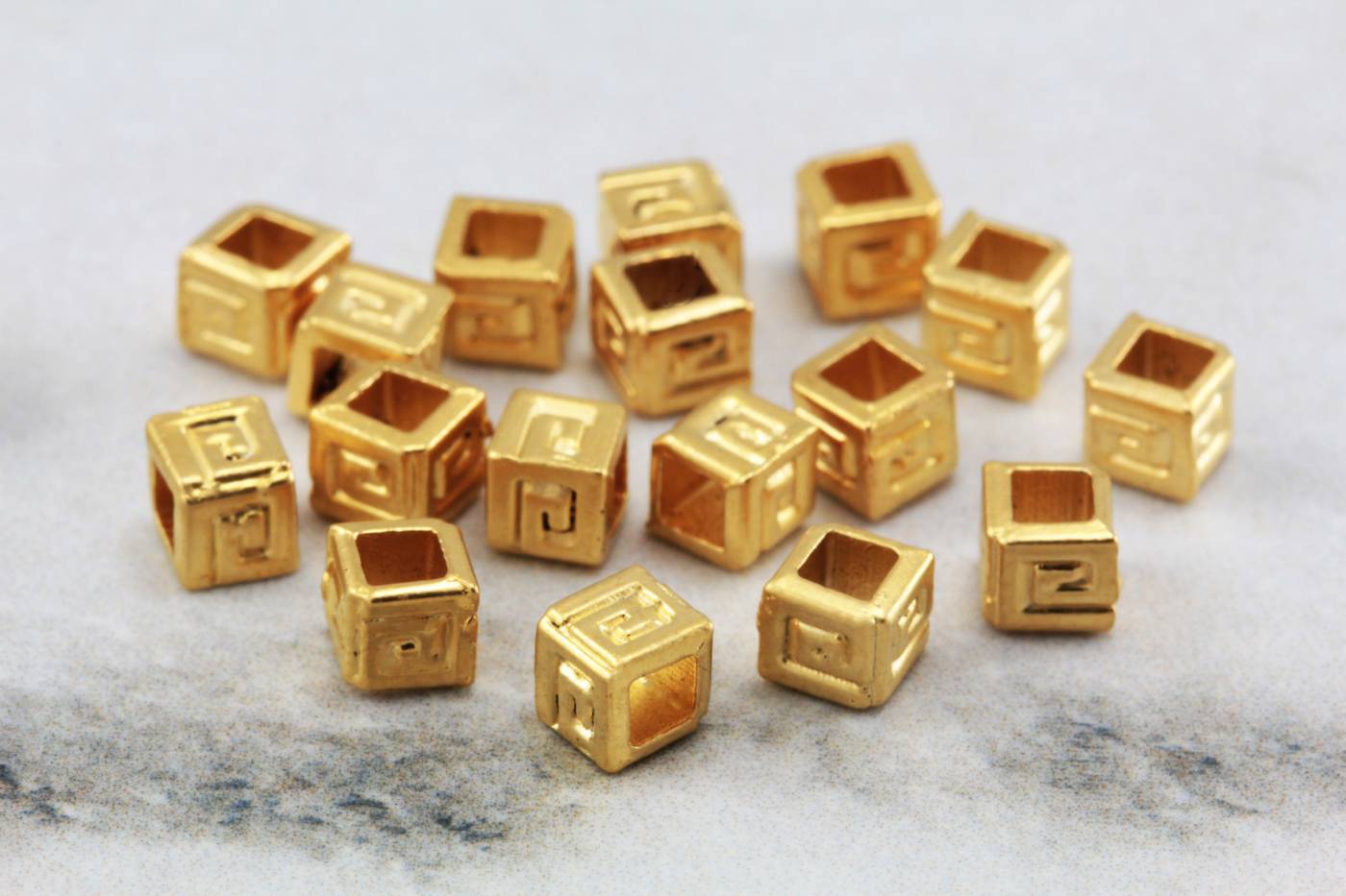 4mm-mini-gold-cube-spacer-bead-findings