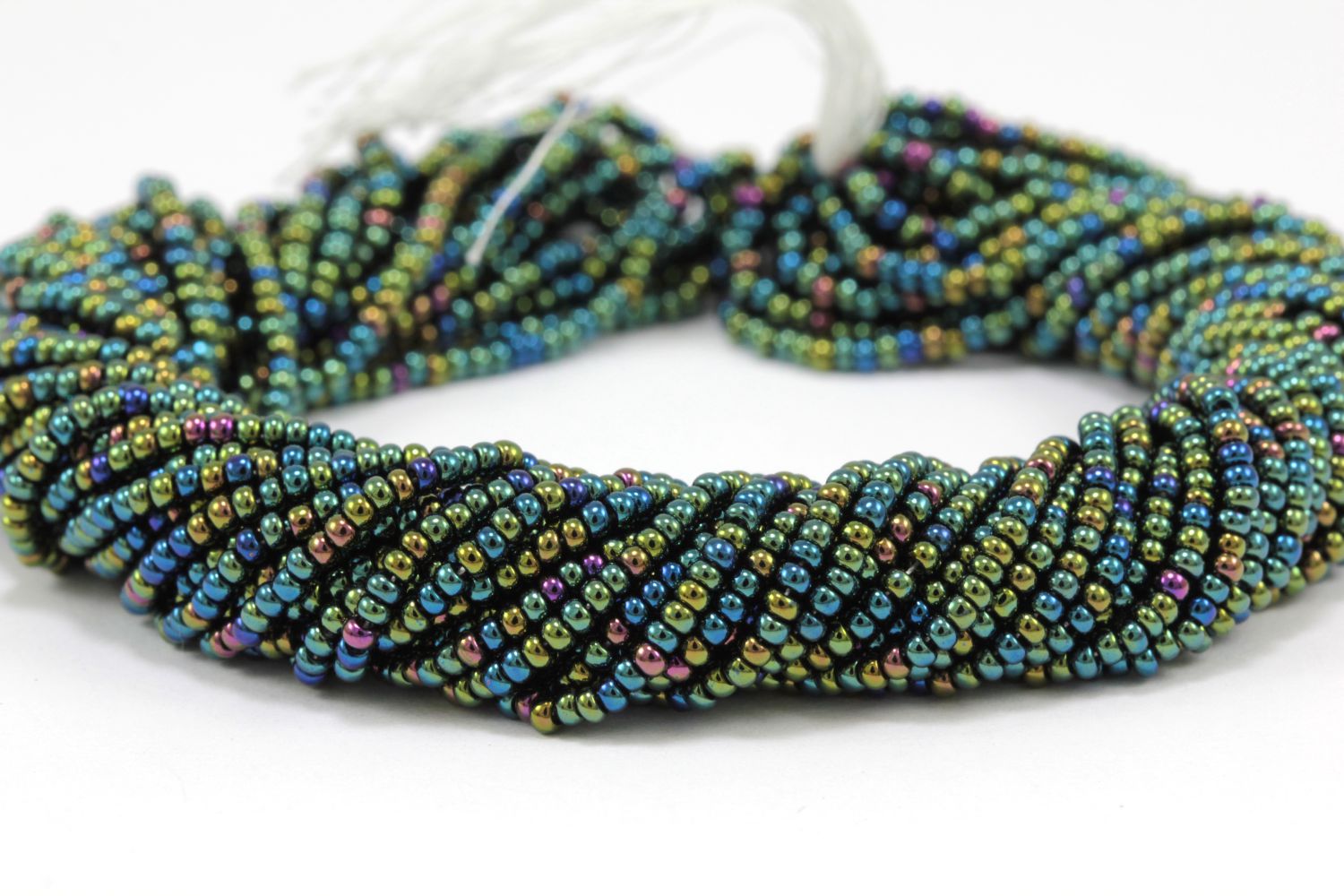 iridescent-green-czech-seed-bead-59155