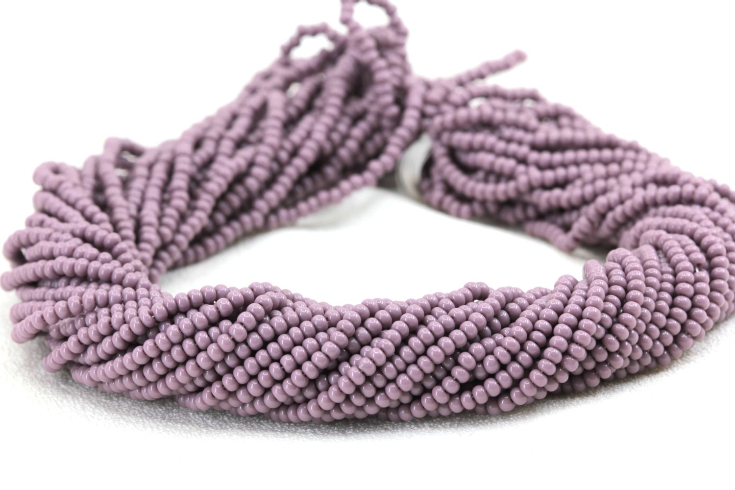 mauve-czech-seed-beads-hank-23020