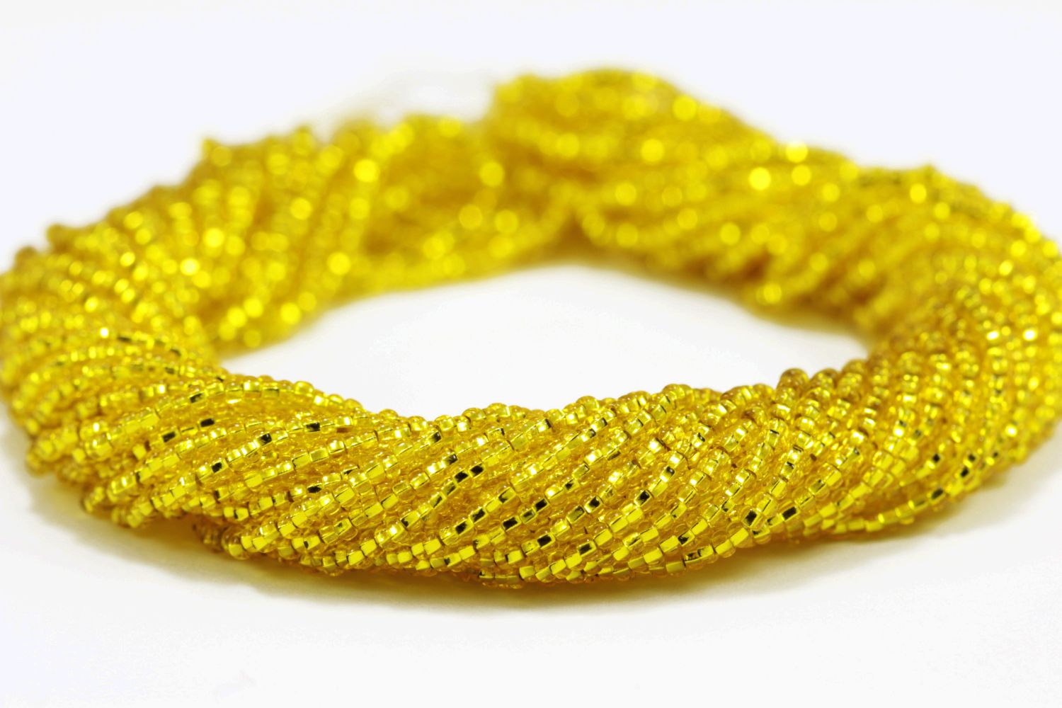 transparent-yellow-square-hole-seed-bead
