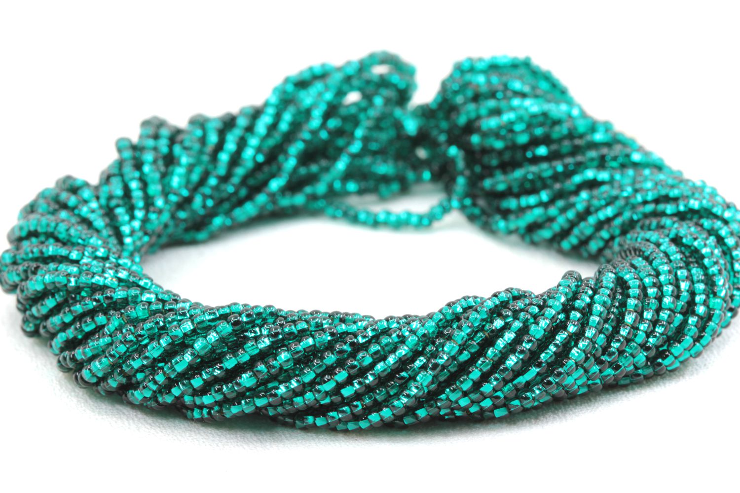 emerald-green-square-hole-seed-bead