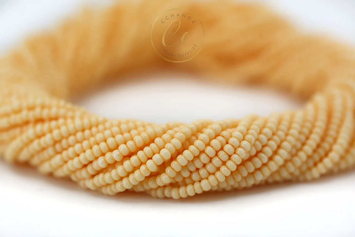 peach-colour-czech-seed-beads-03283.