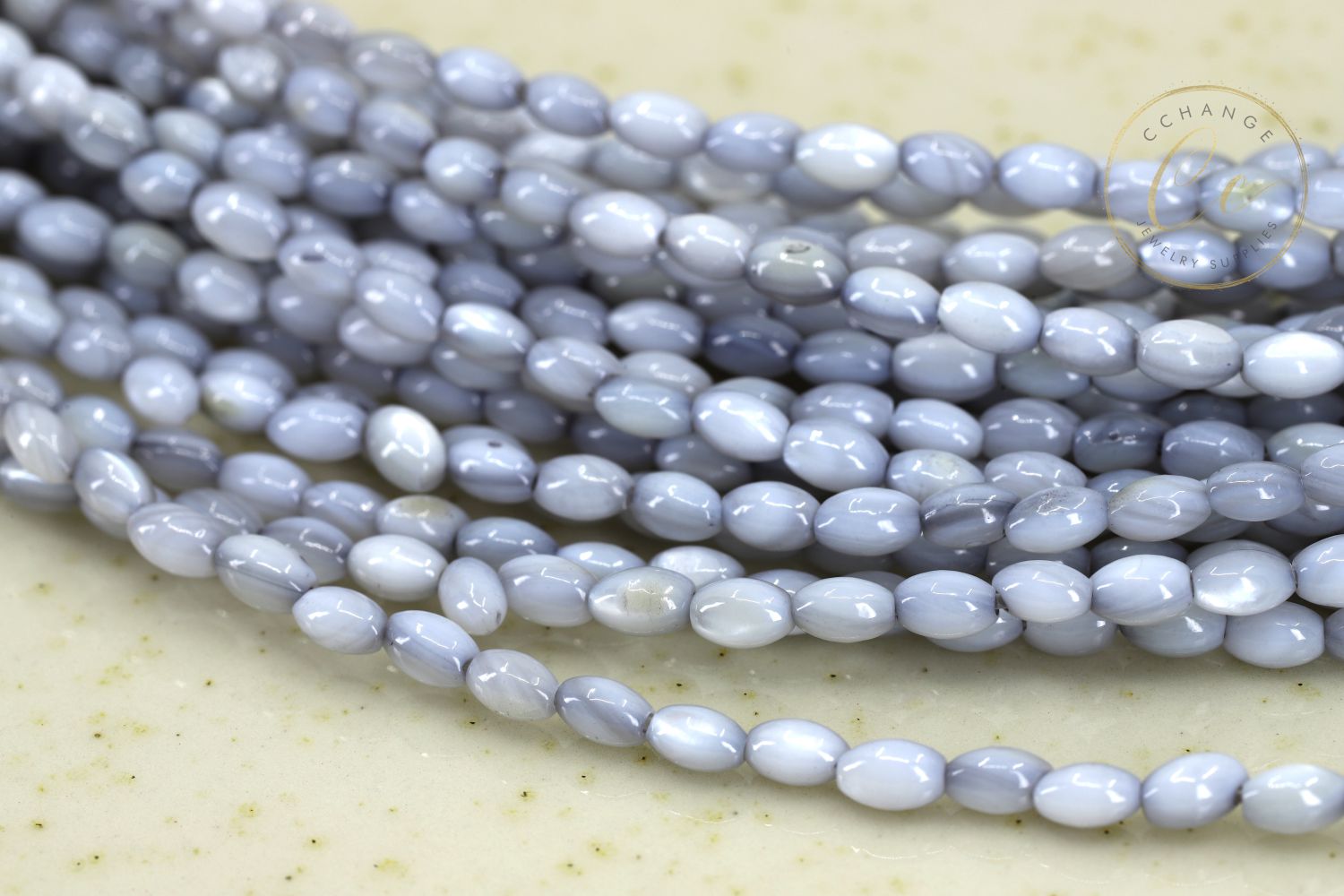 3mm-grey-rice-shell-mop-beads