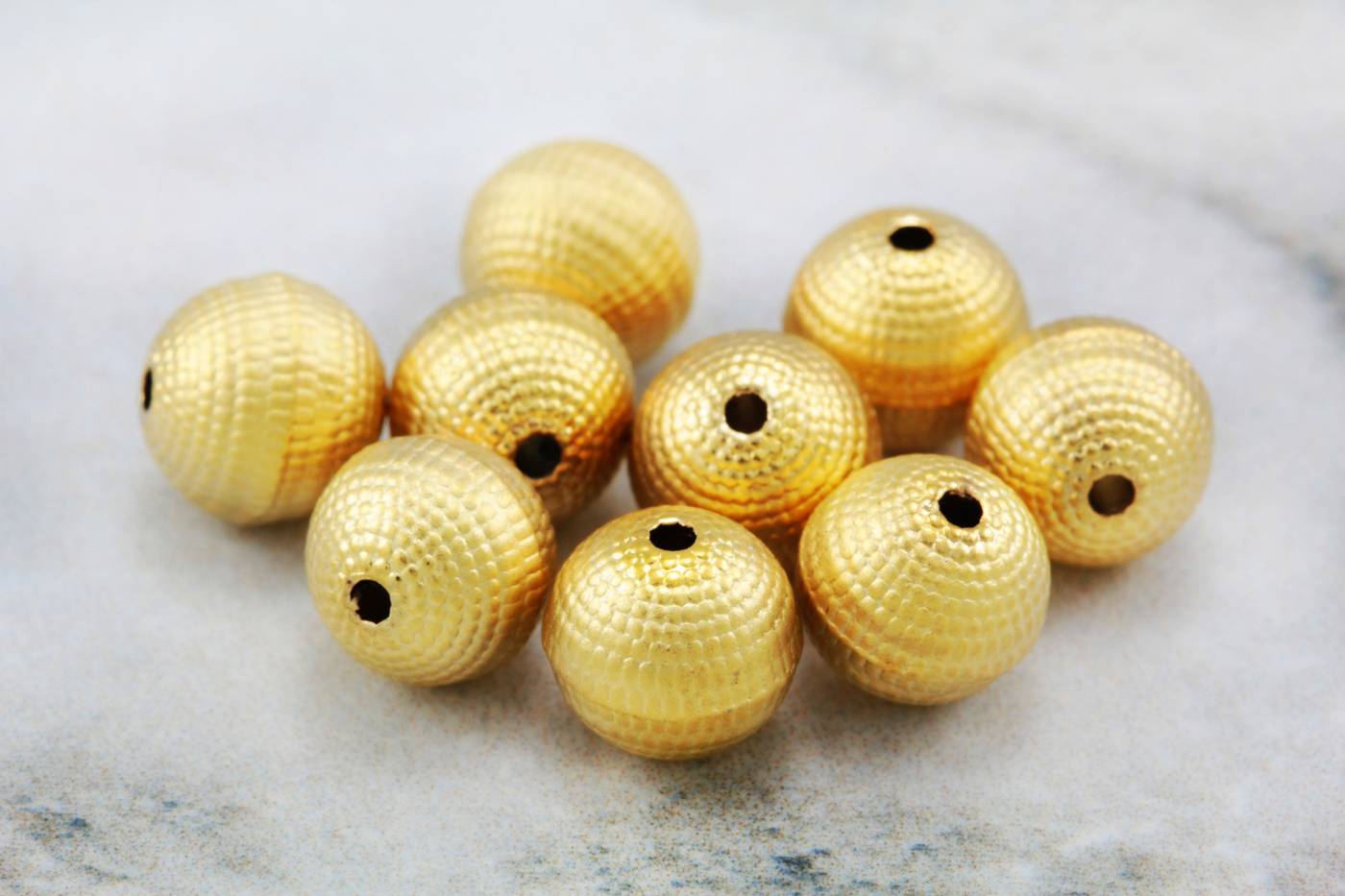8mm-gold-metal-textured-ball-beads