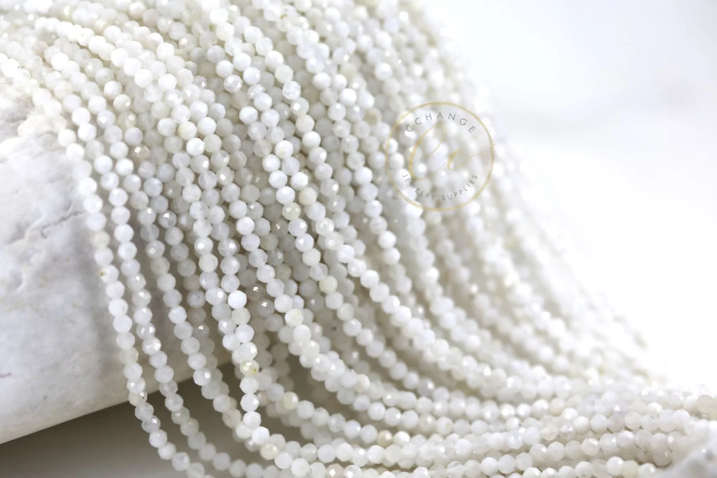3mm-faceted-round-natural-moonstone.