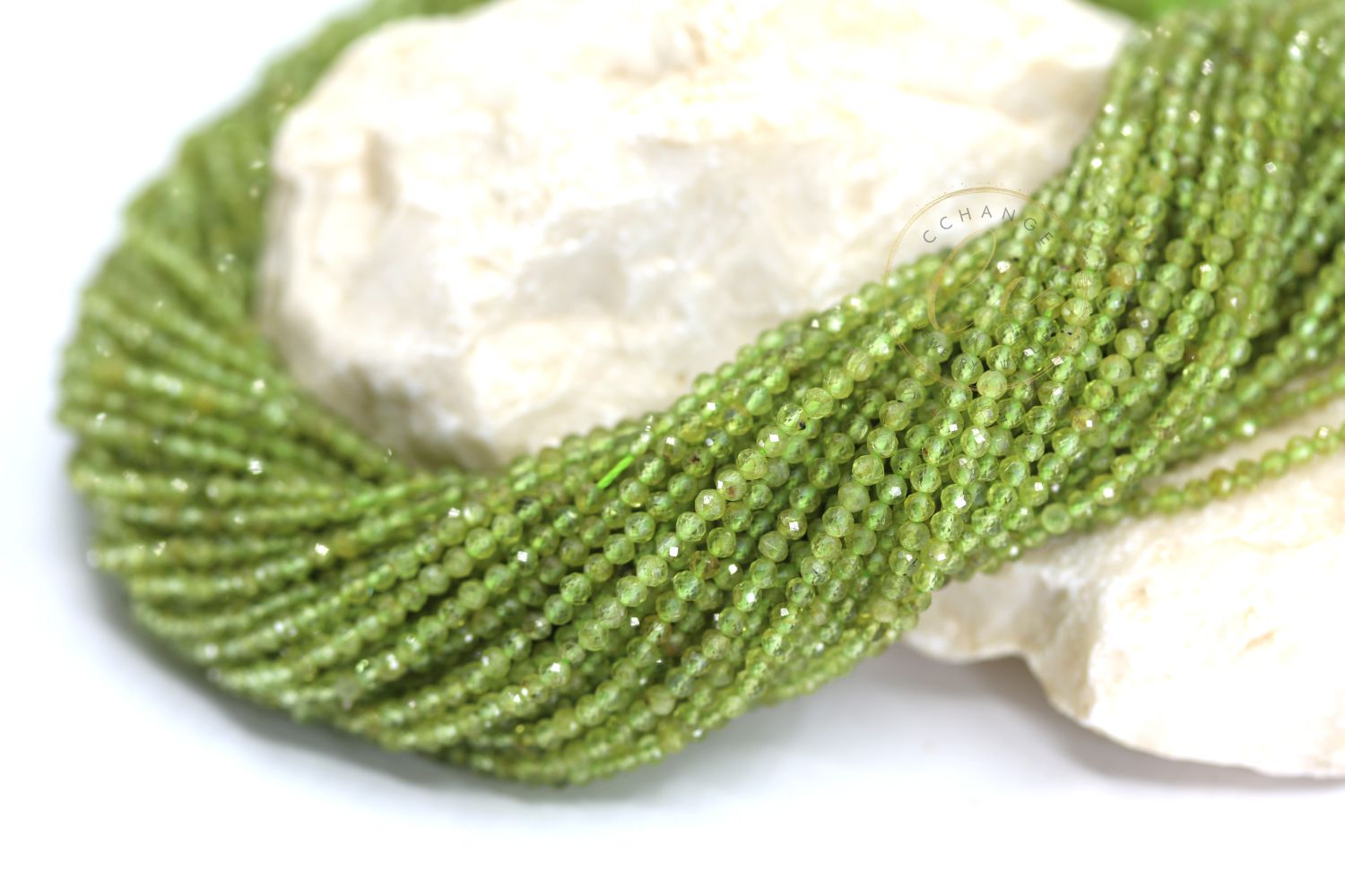3mm-faceted-peridot-gemstone-beads