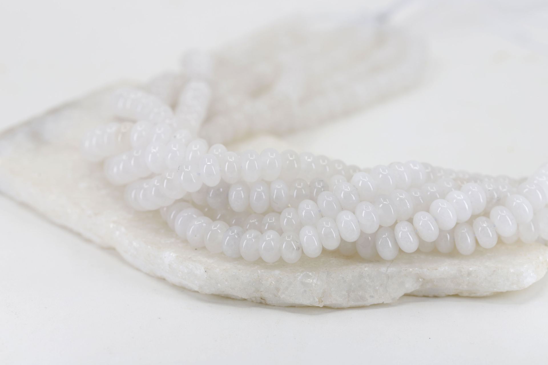 8mm-rondelle-moonstone-beads