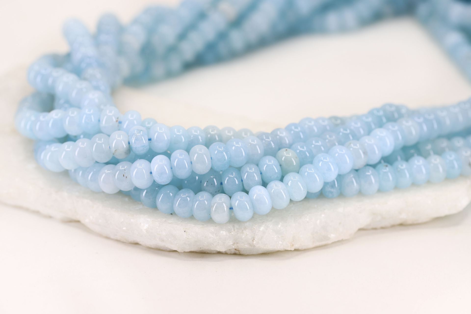 8mm-rondelle-aquamarine-bead-strand