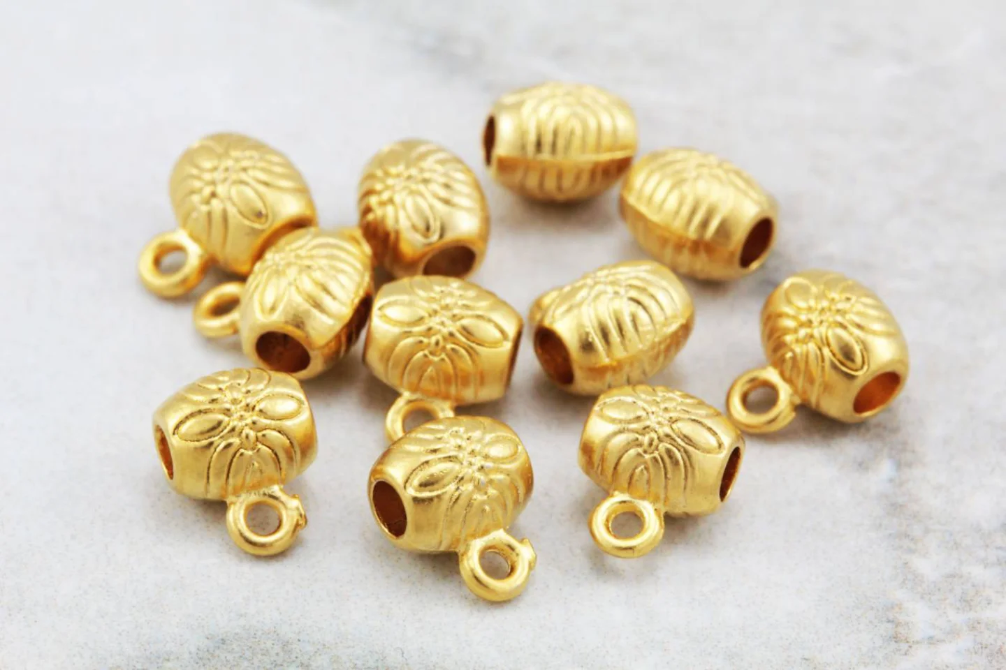 gold-metal-bail-link-slider-charm-holder.