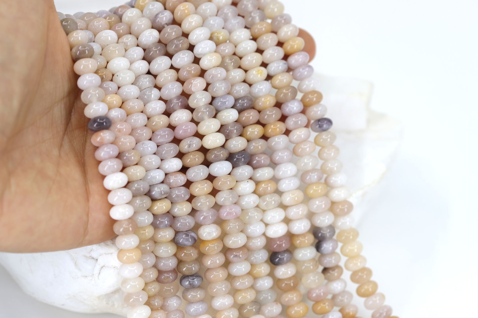 8mm-rondelle-lavender-quartz-natural-gem