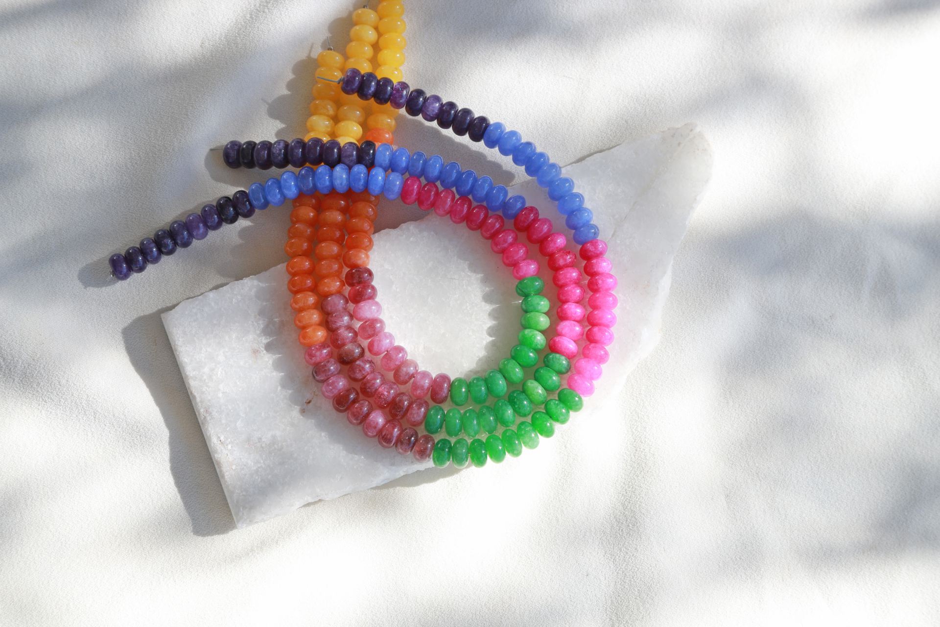 8x5mm-rodelle-multicolor-jade-mix-gemsto