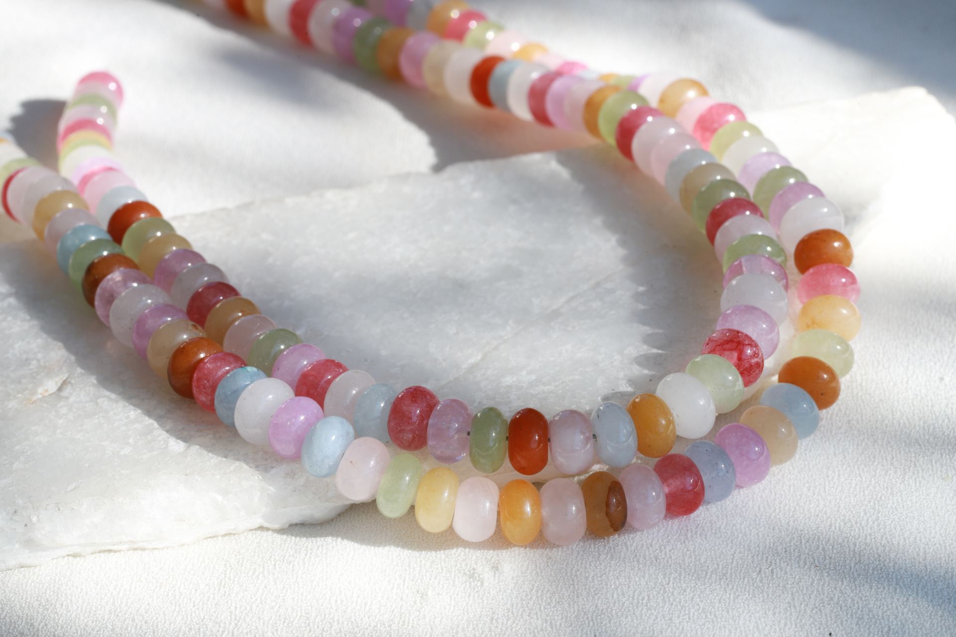 8x5mm-multicolor-moonstone-and-jade-gems