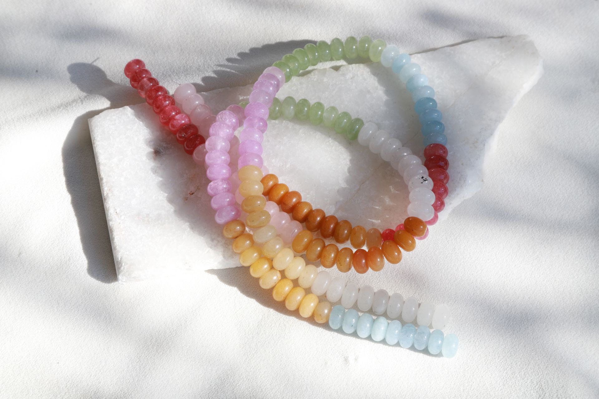 8x5mm-rondelle-moonstone-jade-bead-stran