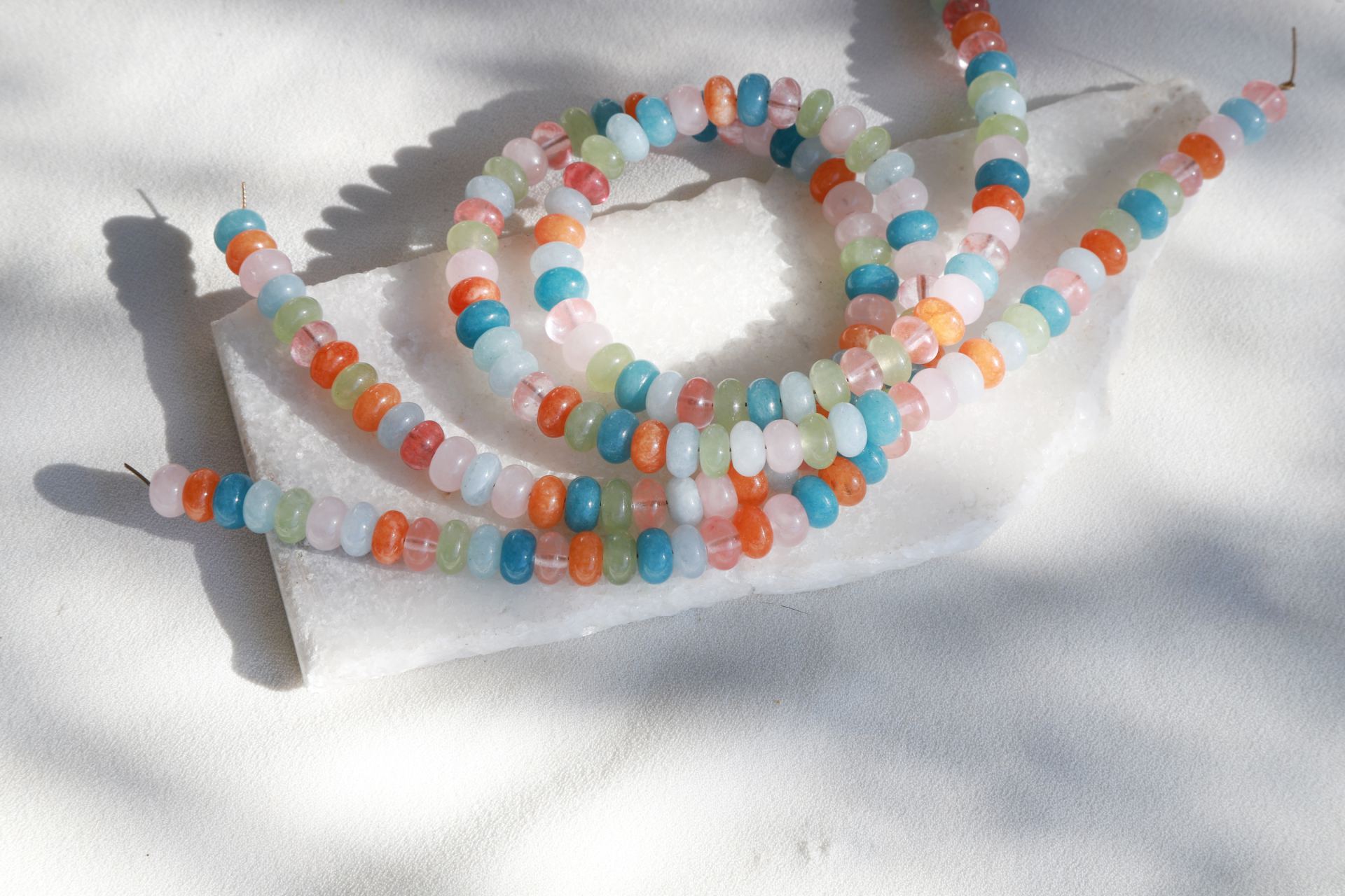 8x5mm-rondelle-moonstone-and-jade-gemsto