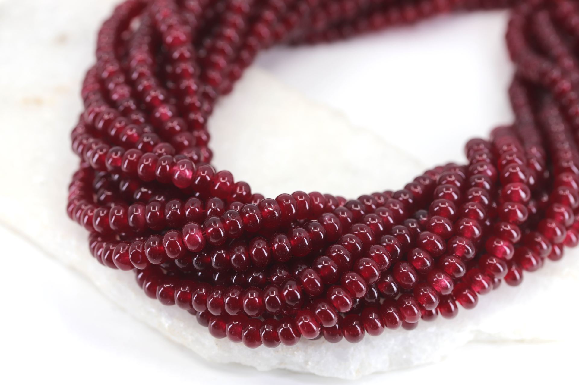 rondelle-maroon-jade-beads