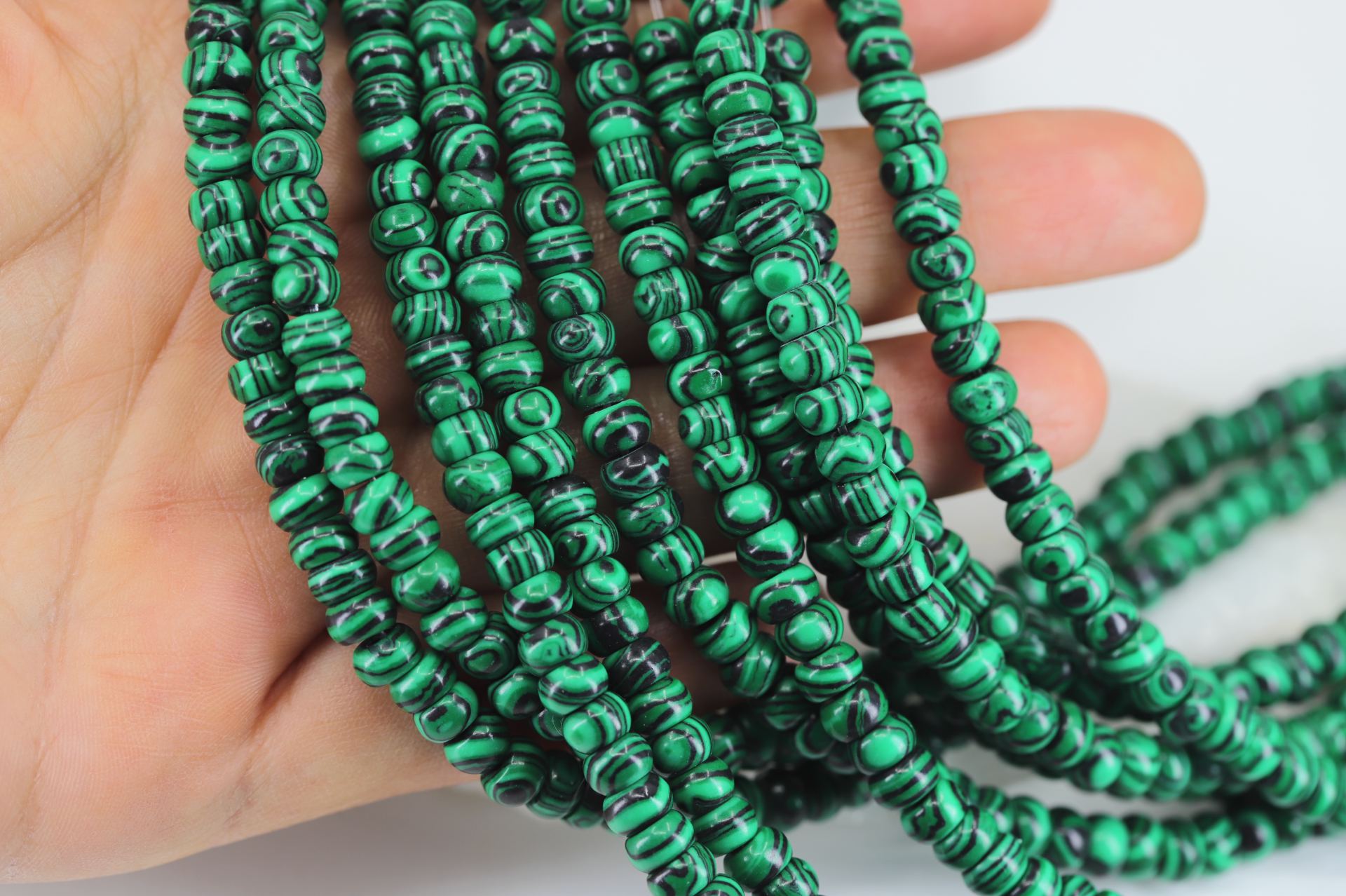 4x6mm-rondelle-malachite-bead-strand